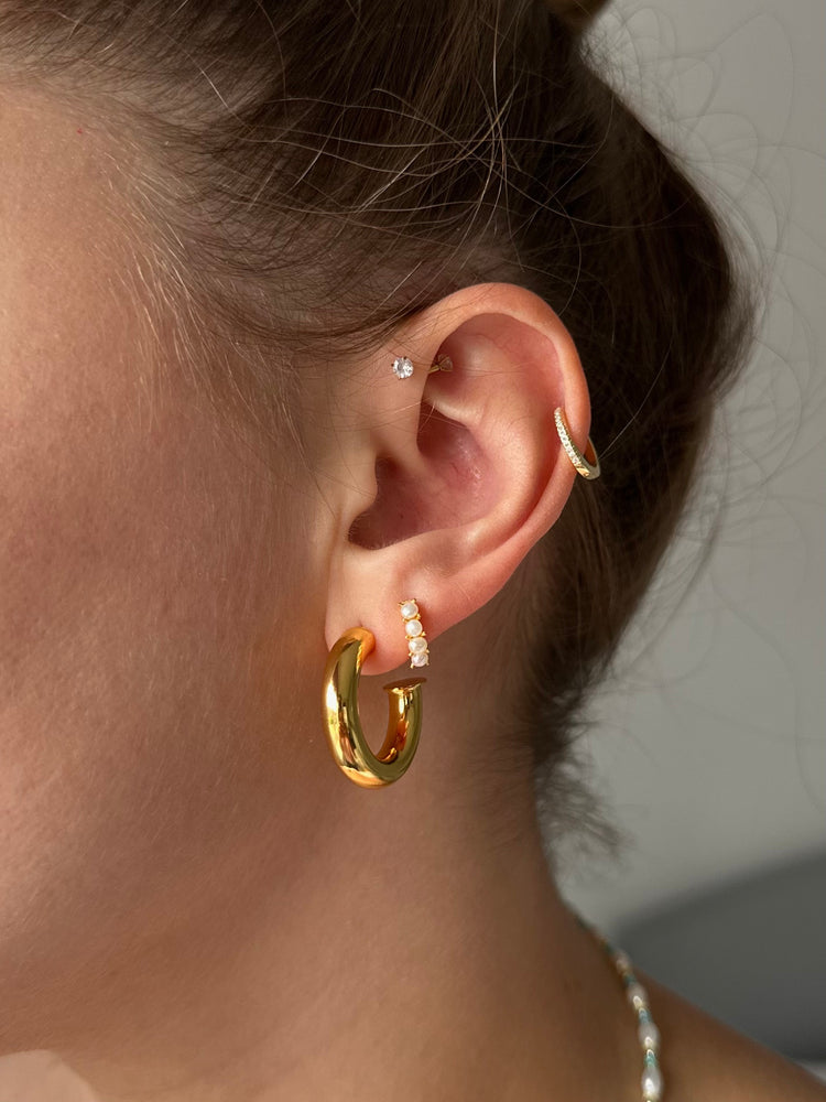Pearl Gold Huggie Earring